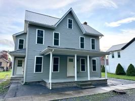 featured image of 106 Water St #B