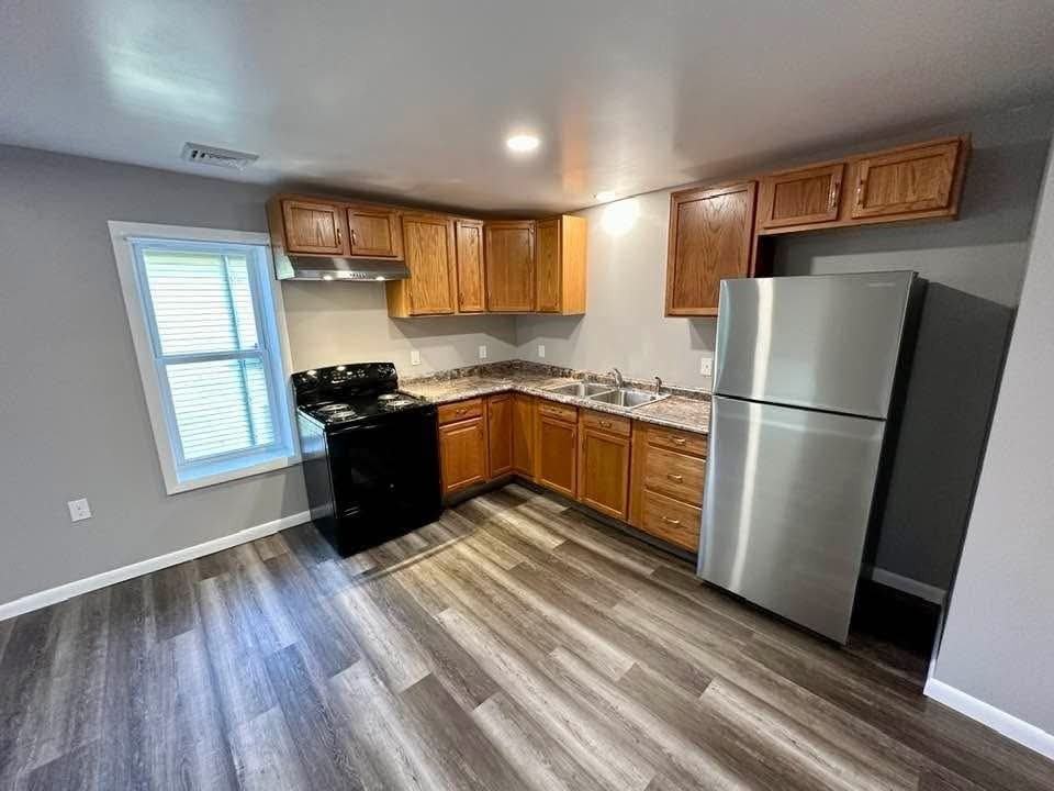 106 Water St #B - Photo 2 of 11
