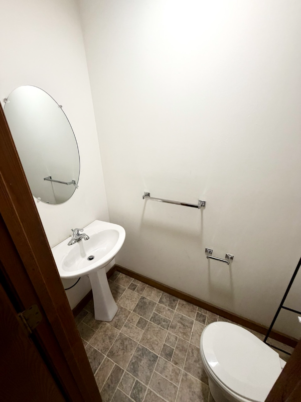 24 Vosburgh Rd - Photo 5 of 11
