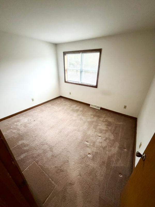 24 Vosburgh Rd - Photo 7 of 11