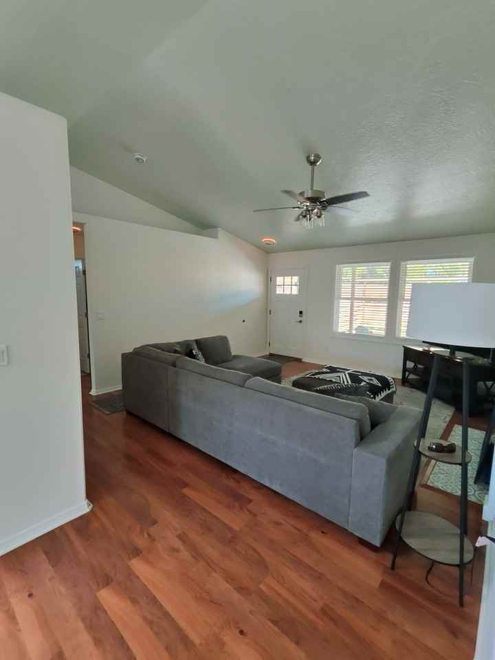 955 Pheasant Ct - Photo 2 of 18
