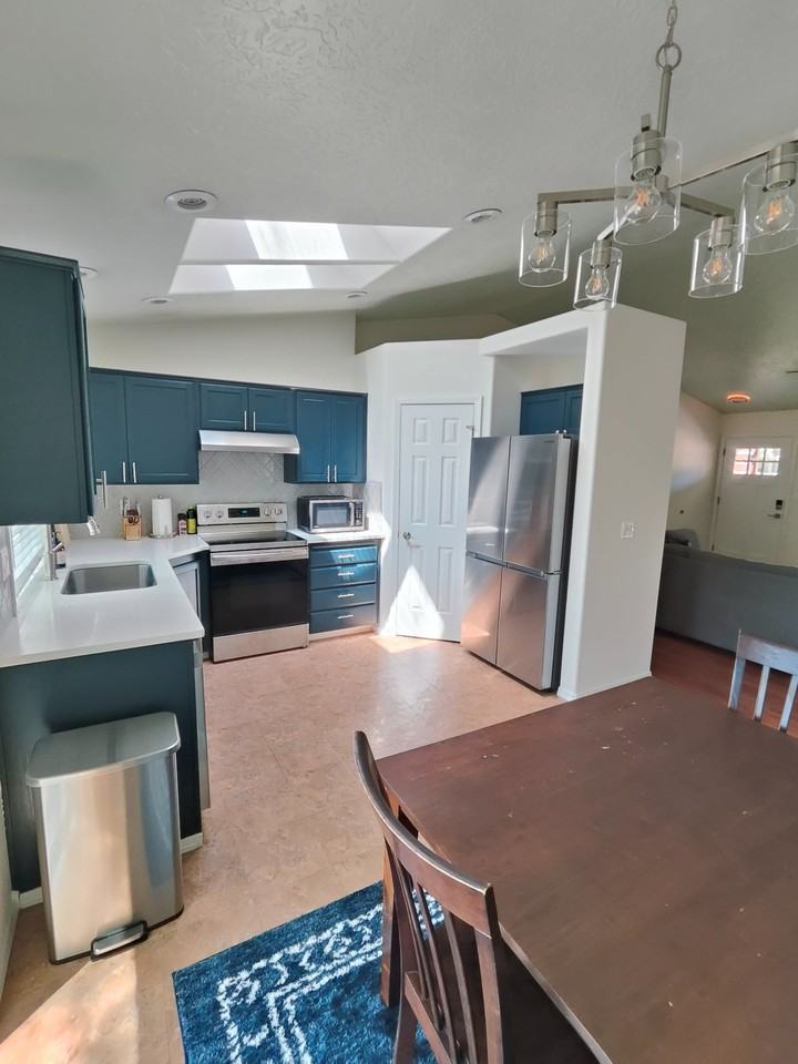 955 Pheasant Ct - Photo 4 of 18