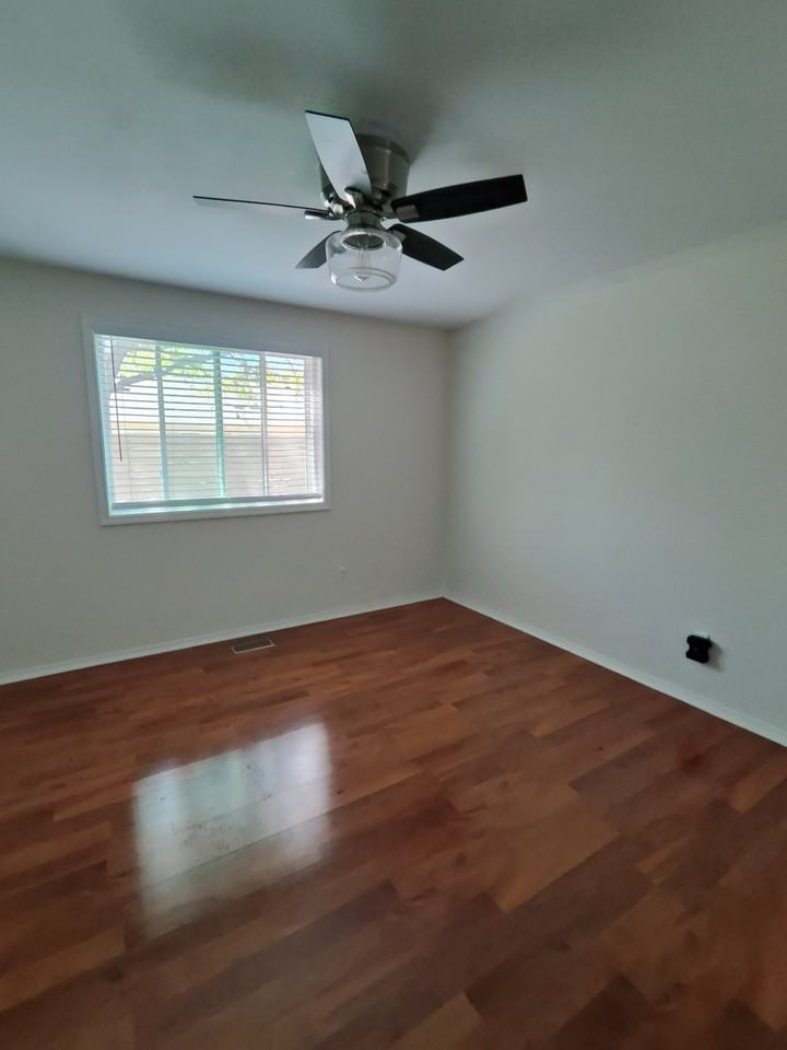 955 Pheasant Ct - Photo 5 of 18