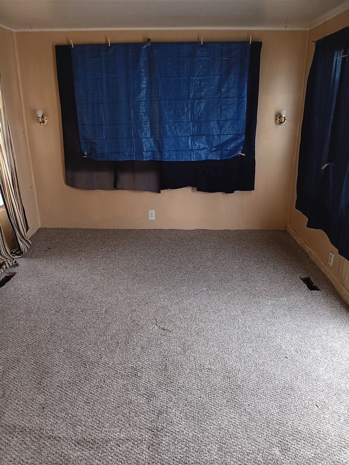 35270 Glenwood Rd - Photo 5 of 5