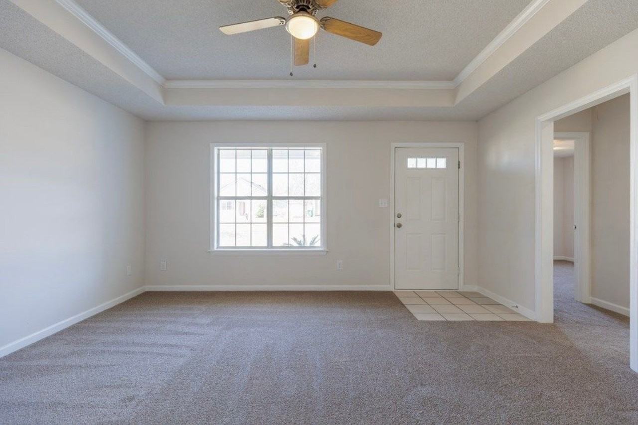 4065 Chadwyck Dr - Photo 2 of 18