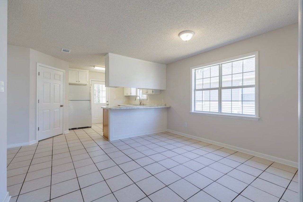 4065 Chadwyck Dr - Photo 5 of 18
