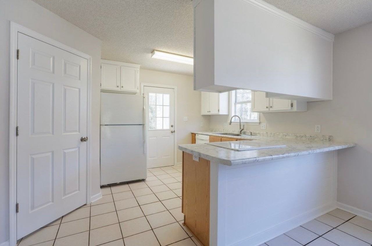 4065 Chadwyck Dr - Photo 6 of 18