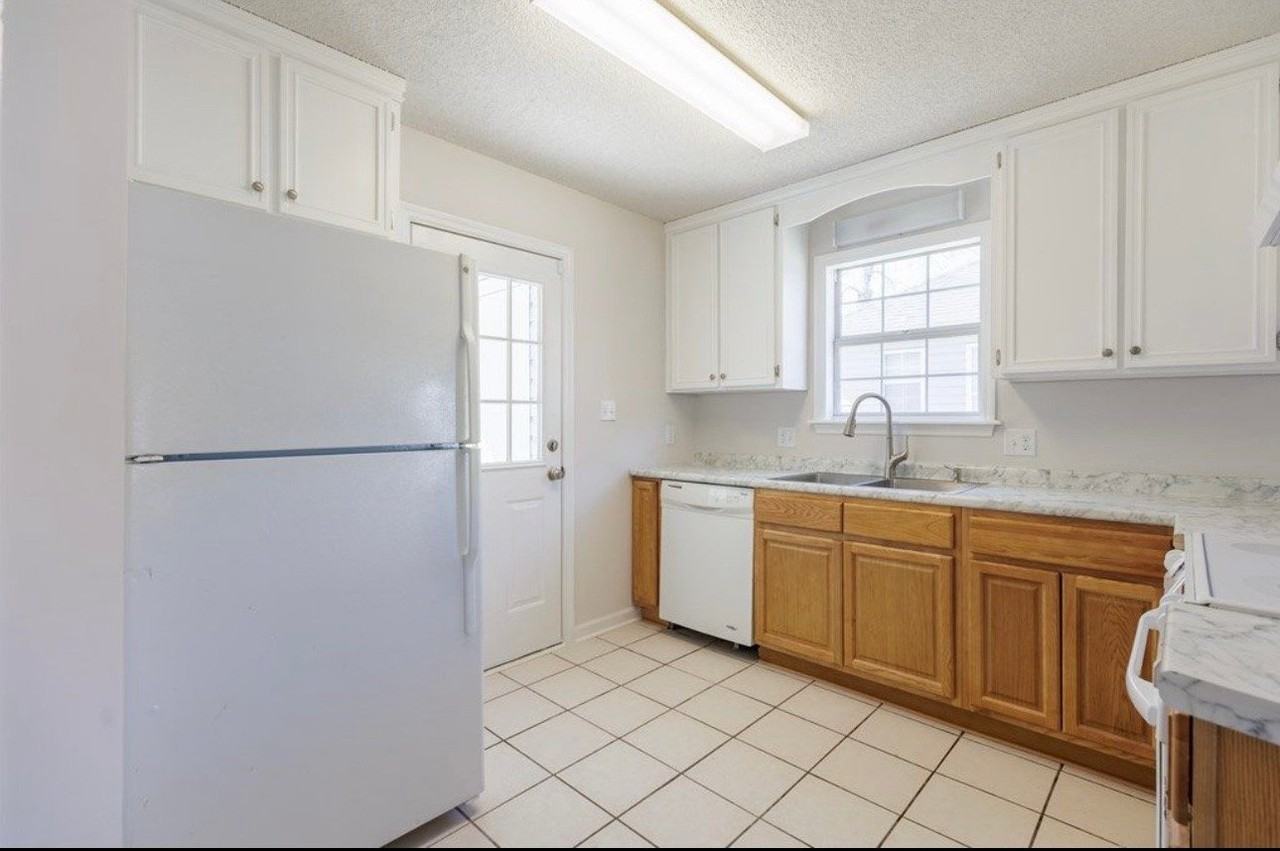 4065 Chadwyck Dr - Photo 7 of 18