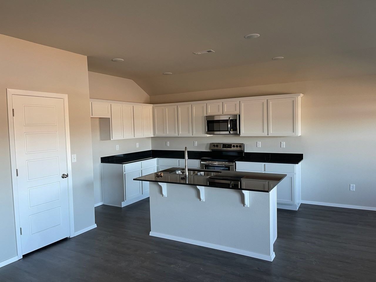3056 W Azurite St - Photo 2 of 4
