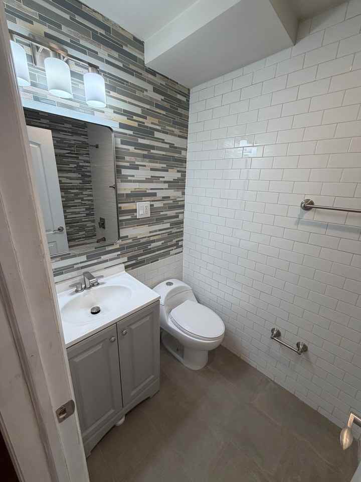 427 E 143rd St #1 - Photo 4 of 7