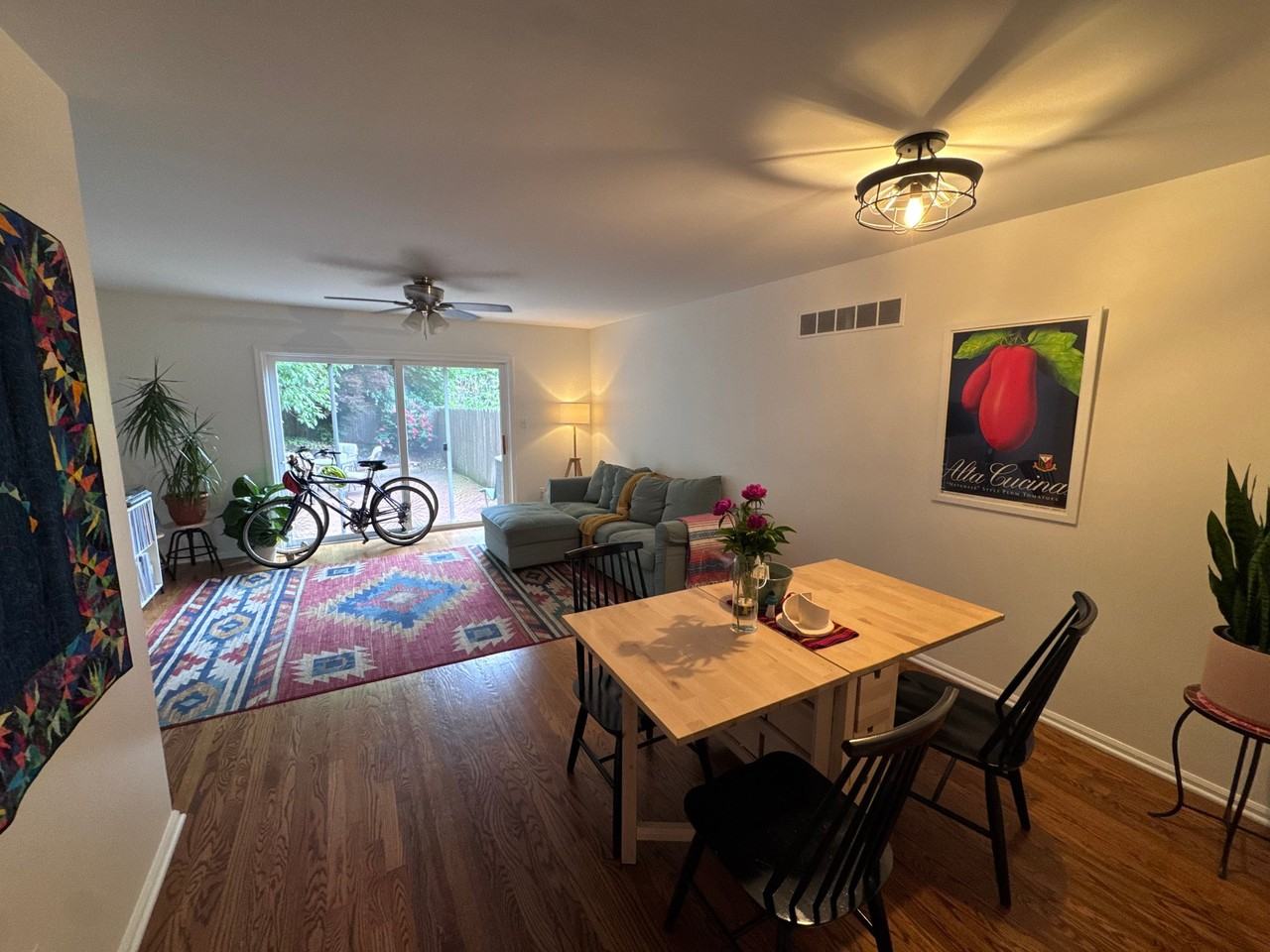 712 Woodlawn Ave - Photo 2 of 6