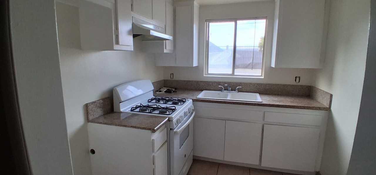 4055 W 129th St #6 - Photo 3 of 9