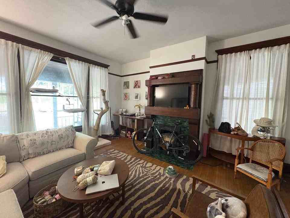 520 N 7th St #1 - Photo 2 of 8