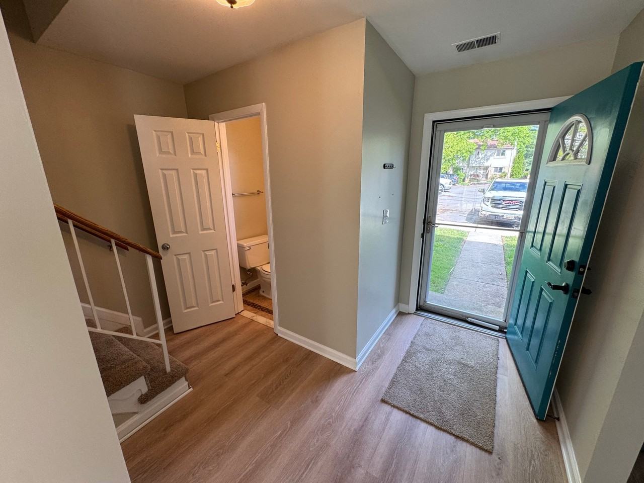 37 Rockwell Ct - Photo 6 of 20