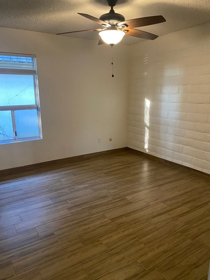 742 Theta Cir - Photo 2 of 9