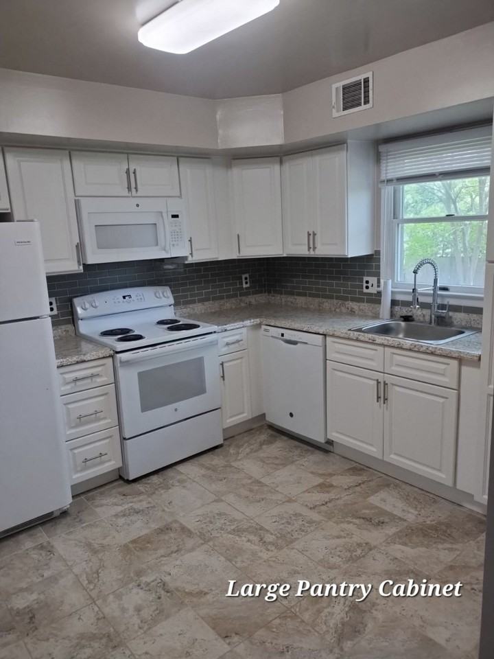 2306 Whitpain Hls - Photo 3 of 13