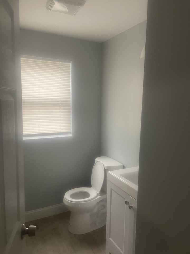 42 Ledge St #1 - Photo 4 of 18