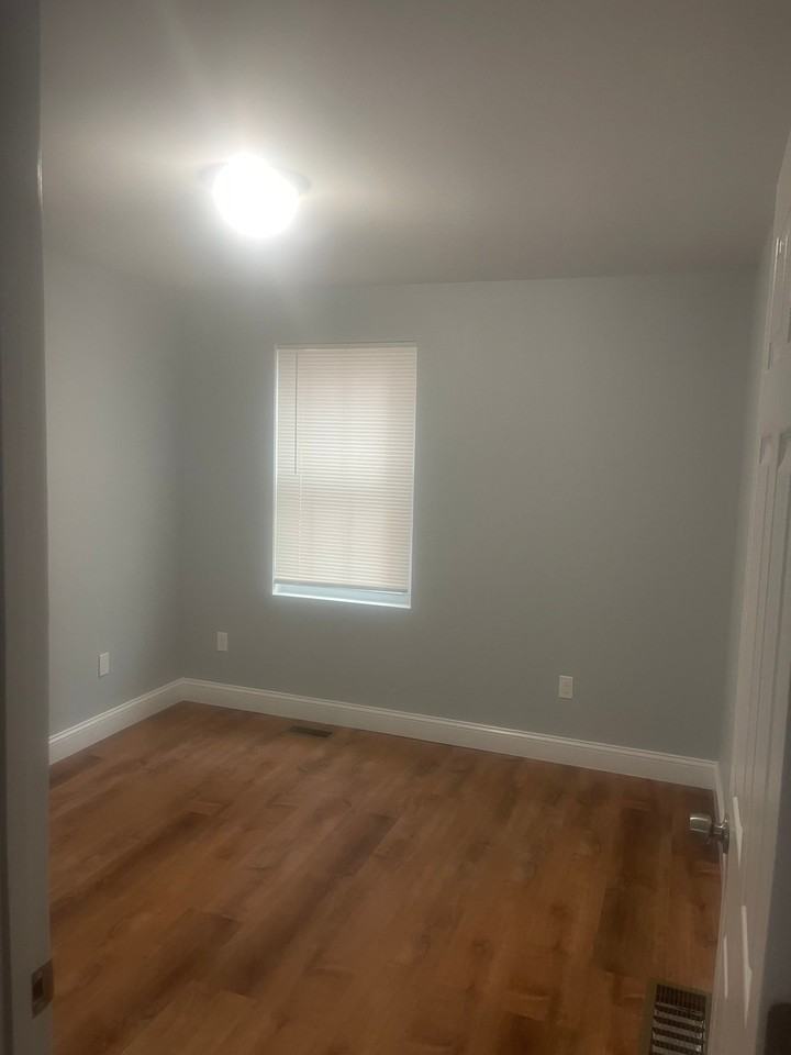 42 Ledge St #1 - Photo 7 of 18