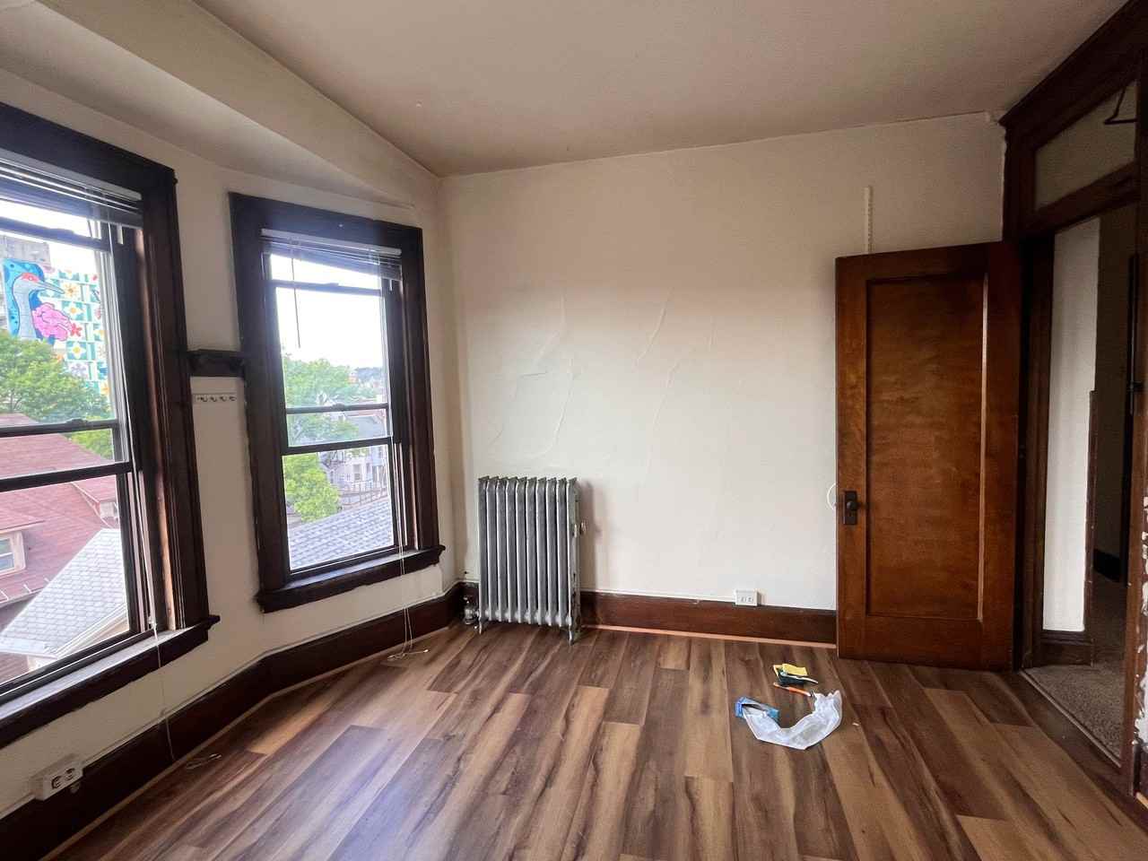 408 N Henry St - Photo 6 of 12