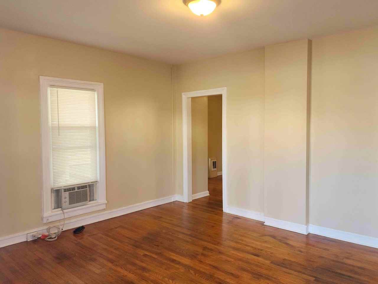 513 3rd St - Photo 3 of 20