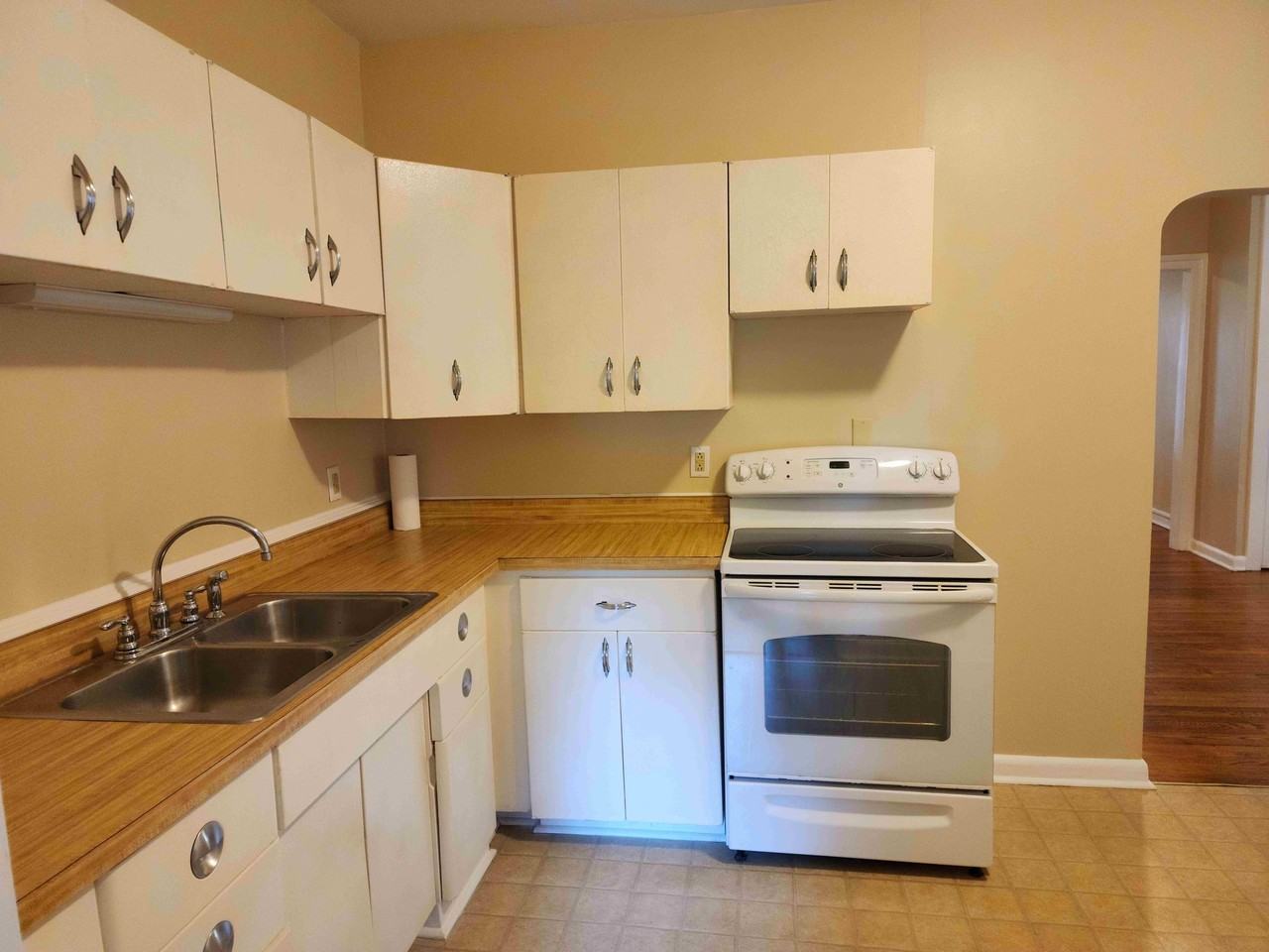 513 3rd St - Photo 4 of 20
