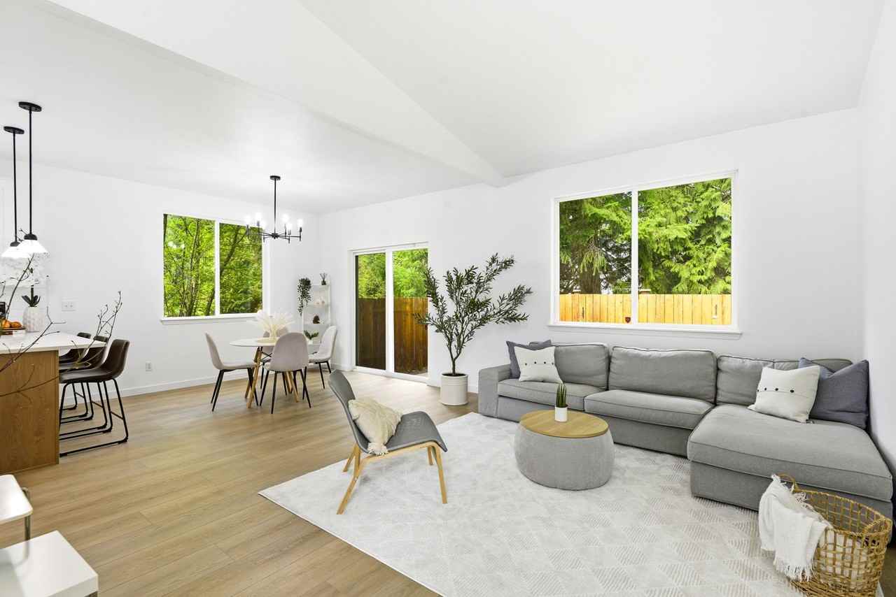 4604 20th Way Ne - Photo 4 of 14