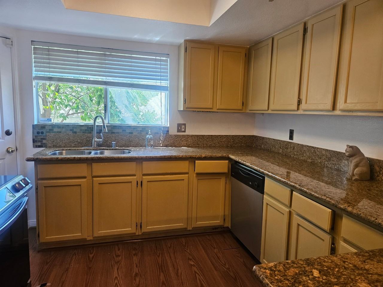 219 N Adams St #2 - Photo 4 of 8