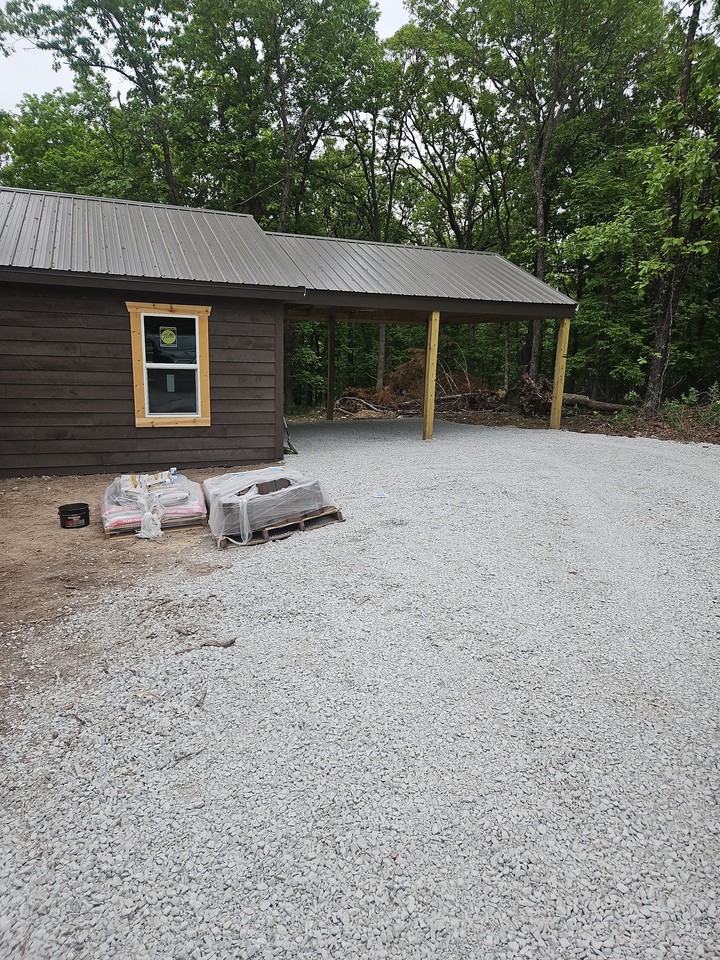 3860 Gardiner Rd - Photo 3 of 15