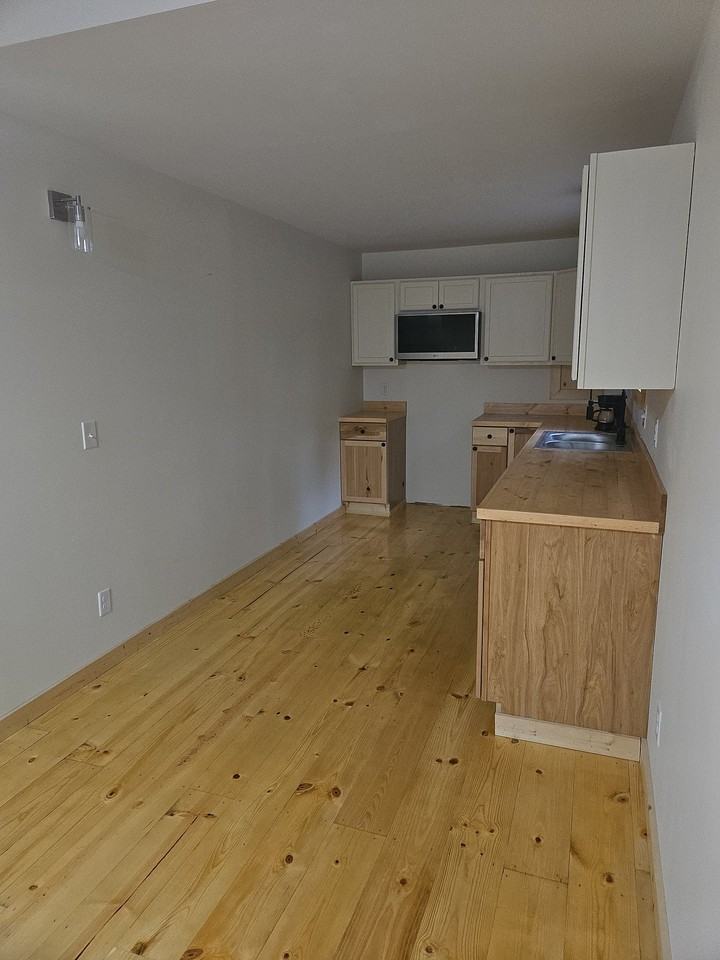 3860 Gardiner Rd - Photo 5 of 15