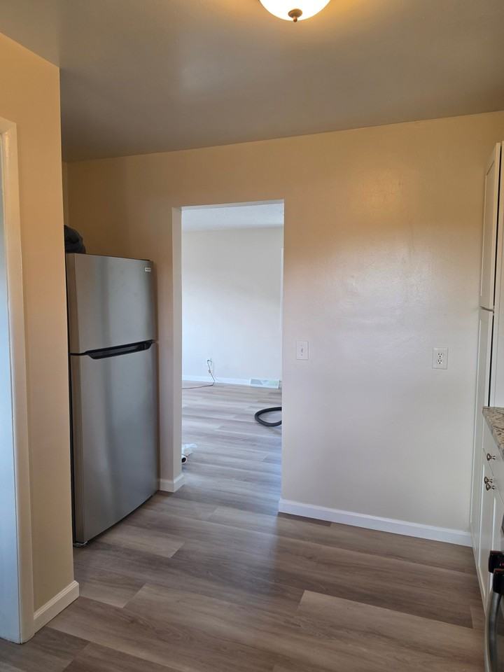 1423 Creighton Ave #1 - Photo 7 of 16