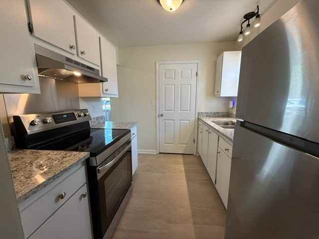1898 Haymarket Rd #B - Photo 2 of 15