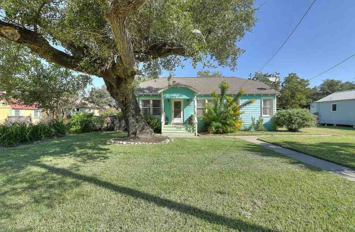 916 E Cedar St - Photo 2 of 19