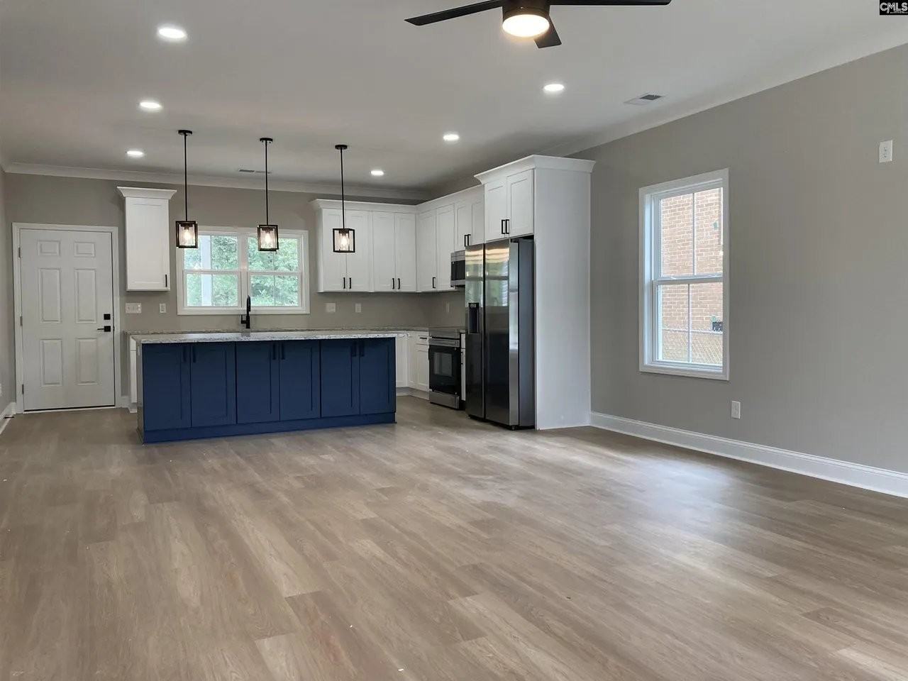 320 Charwood Dr - Photo 2 of 8