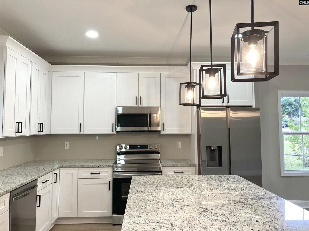 320 Charwood Dr - Photo 4 of 8