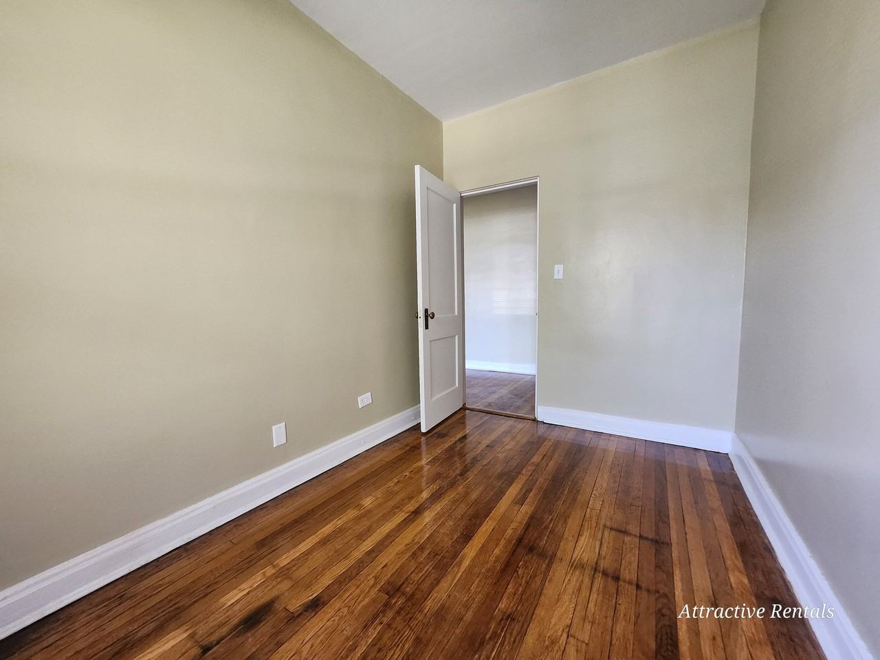 152 N Menard Ave #1 - Photo 4 of 16