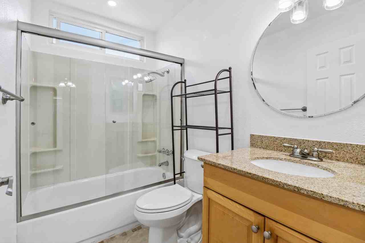 4050 46th St #16 - Photo 7 of 17