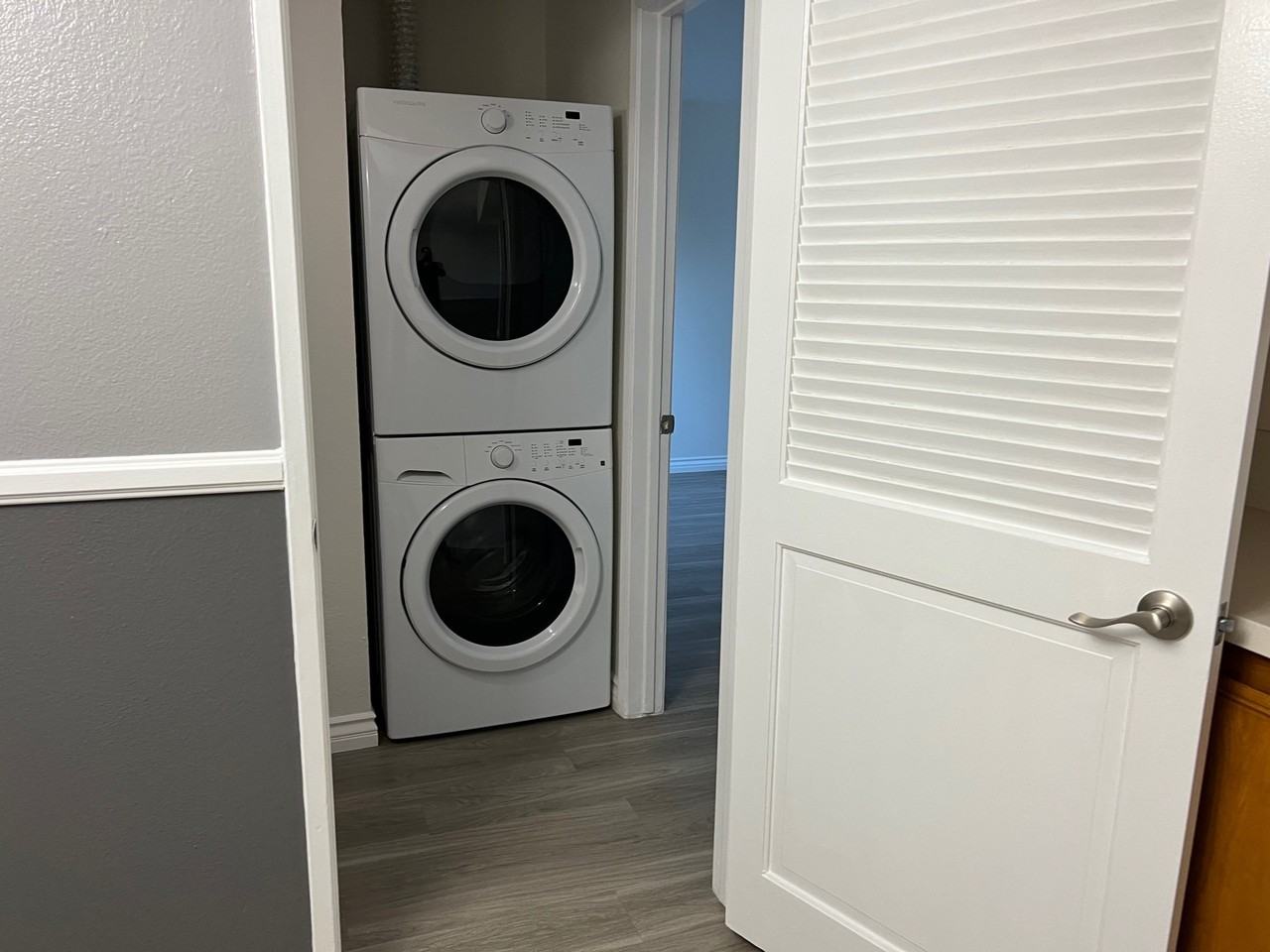14615 Burbank Blvd #201 - Photo 5 of 20