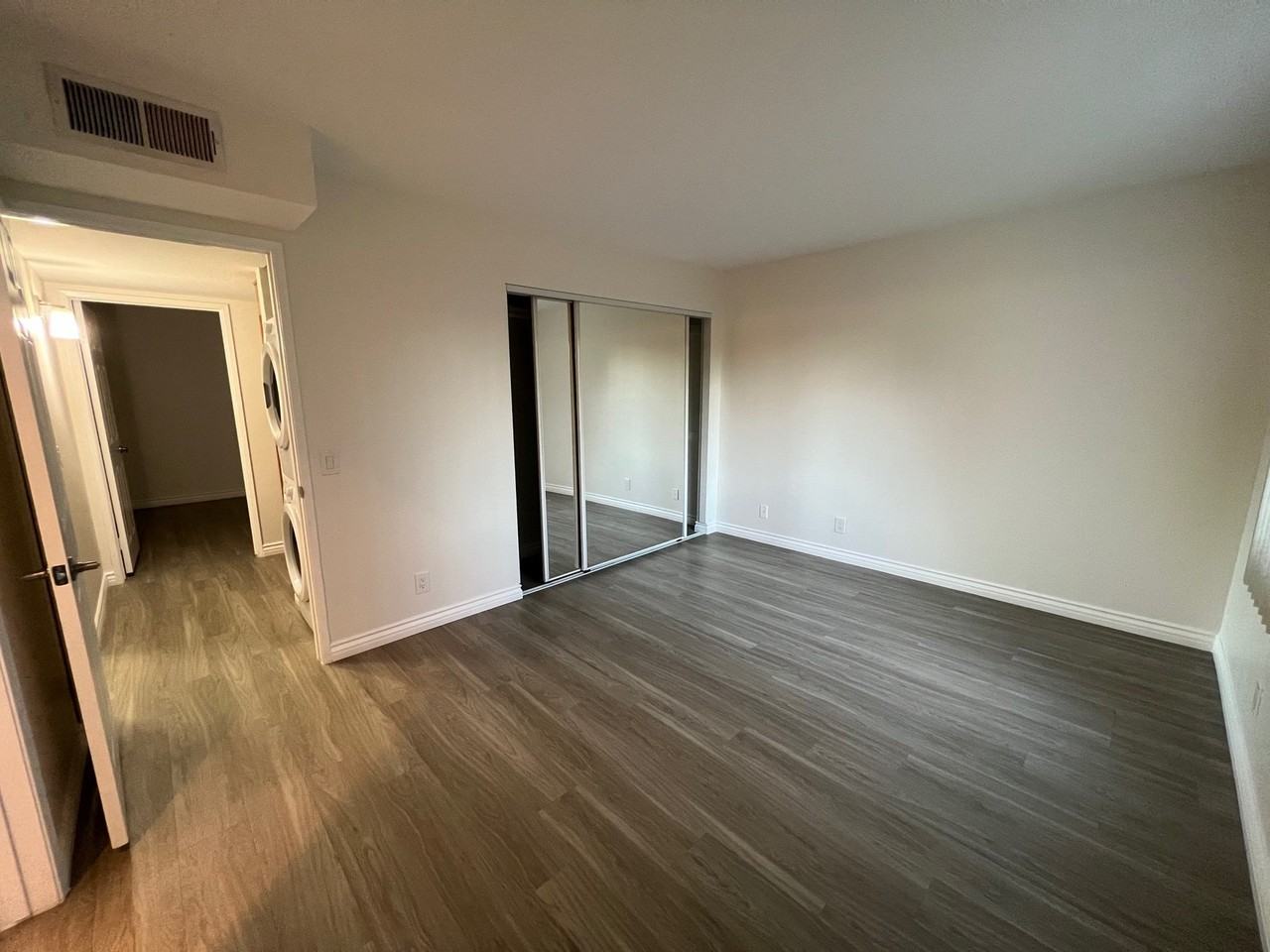 14615 Burbank Blvd #201 - Photo 7 of 20