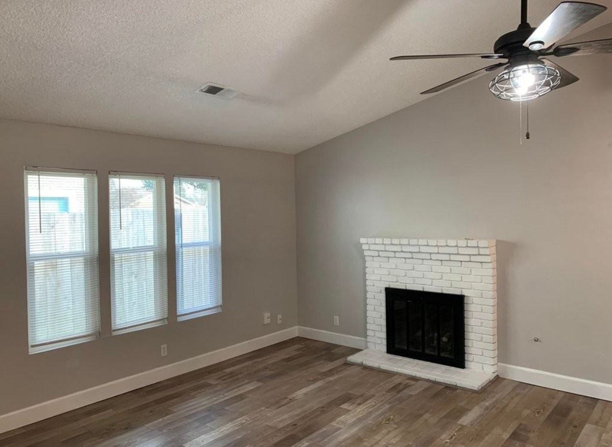 1403 E Sunnyview Ave - Photo 4 of 7