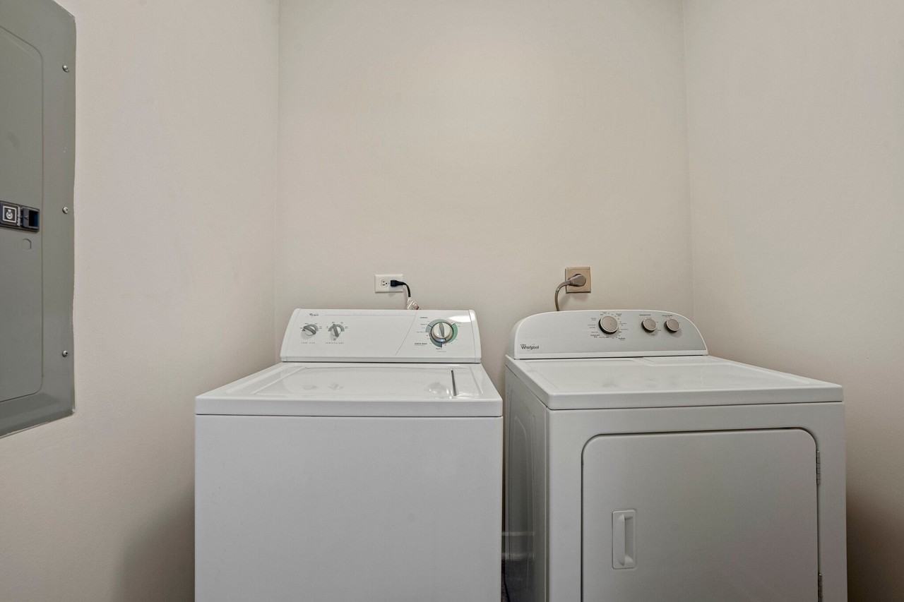 1257 S Michigan Ave - Photo 6 of 13