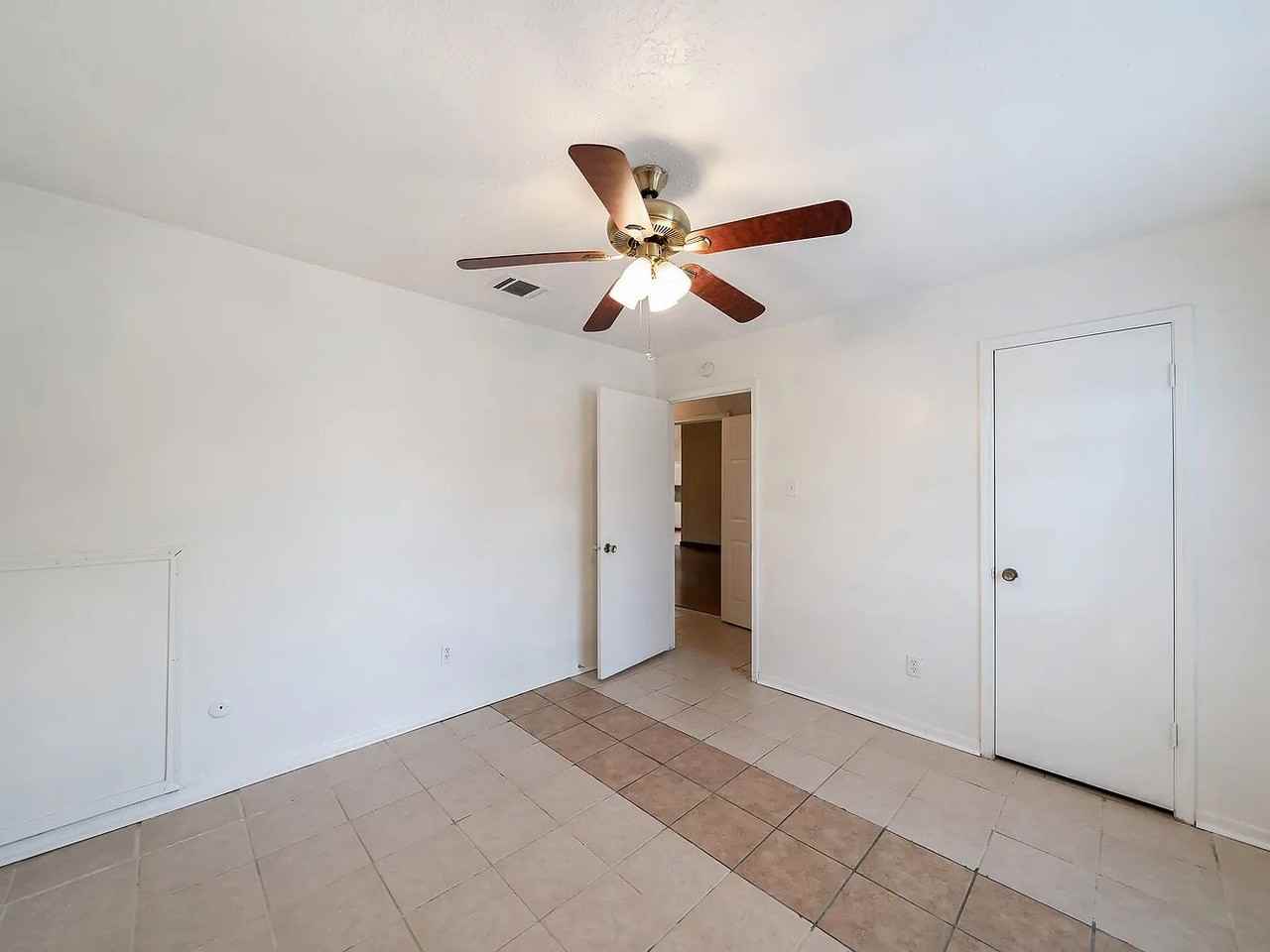 16727 Royal Mile Ln - Photo 7 of 14