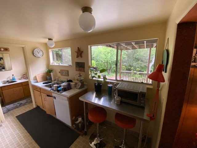 40 Valencia Rd - Photo 7 of 15