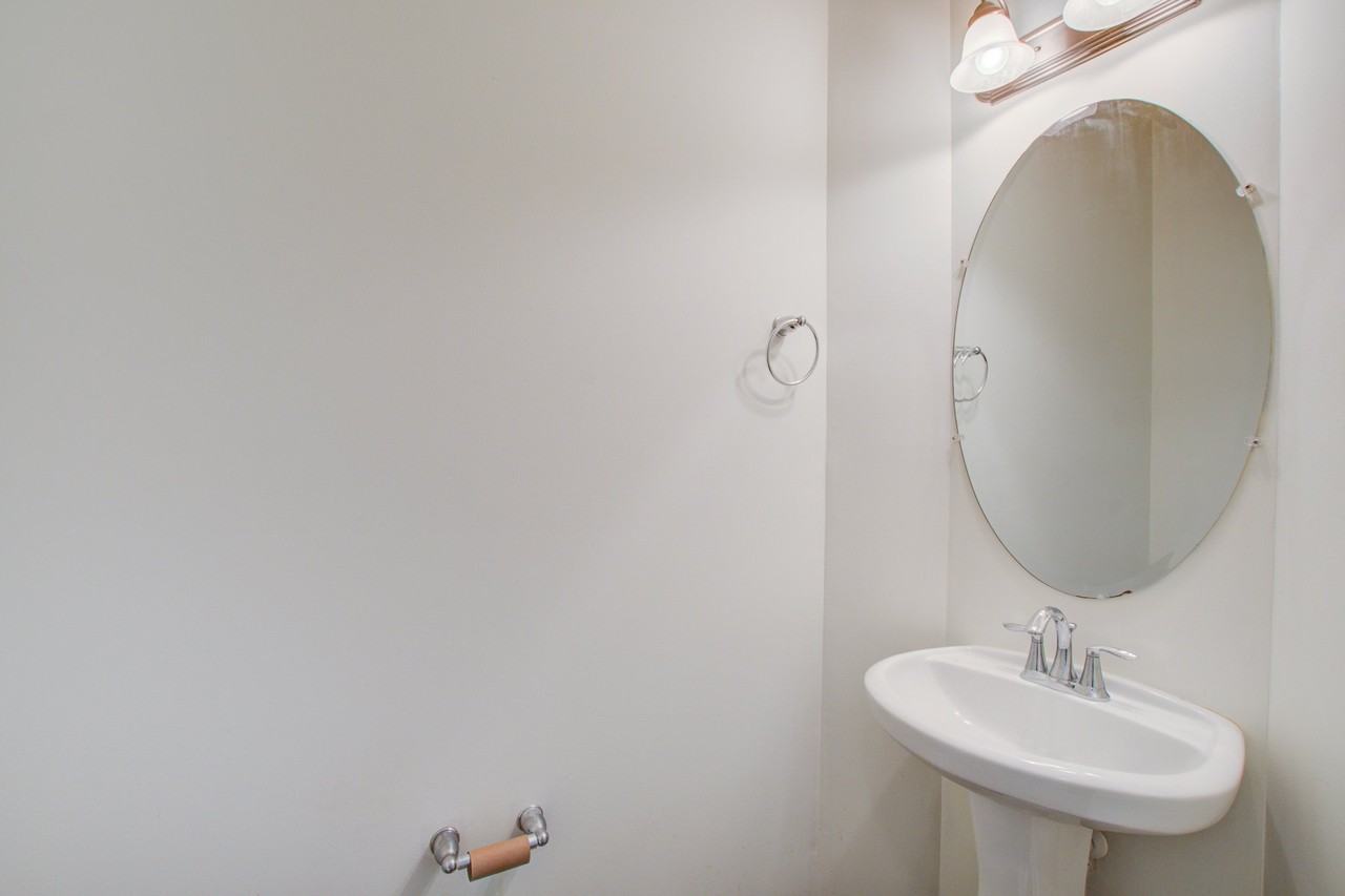 106 Lamplighter Ln - Photo 3 of 20