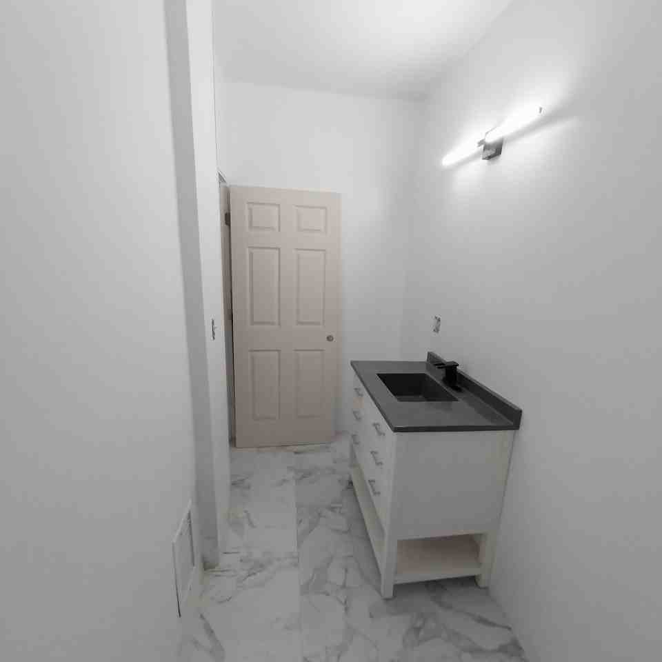 231 Primrose Ave - Photo 2 of 8