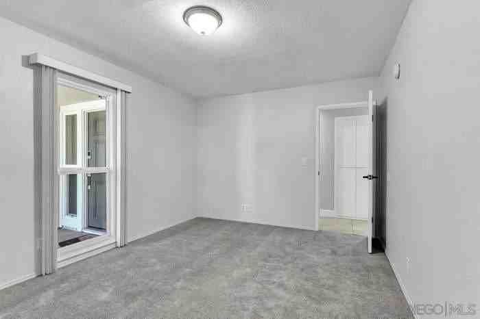 2345 Miller Ave - Photo 6 of 19