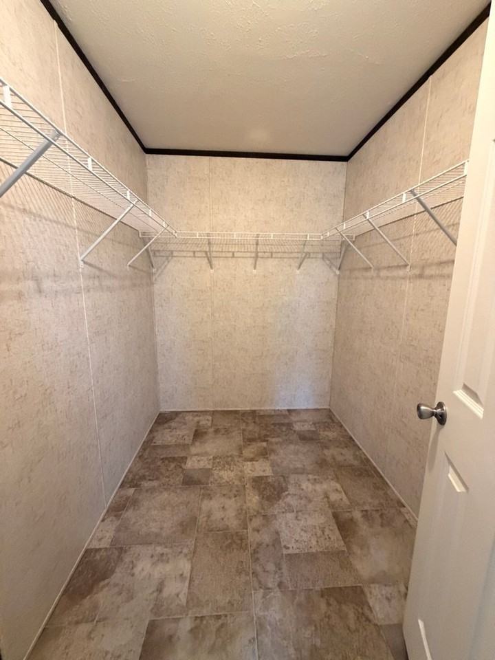 166 Parker Lake Dr - Photo 6 of 8