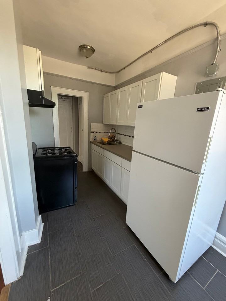 25 N Harrison St #303 - Photo 2 of 4