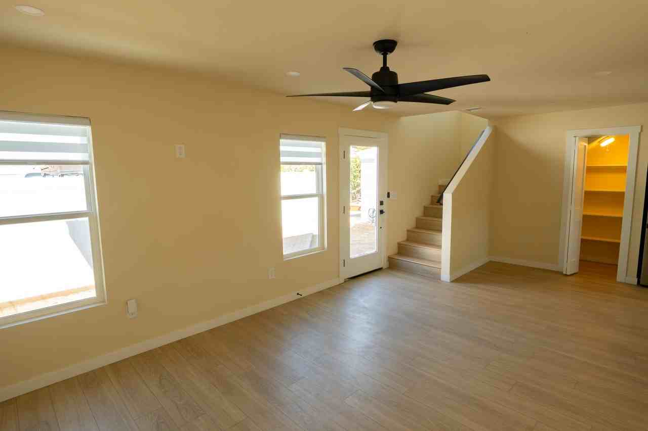 4725 Rolando Blvd - Photo 4 of 18