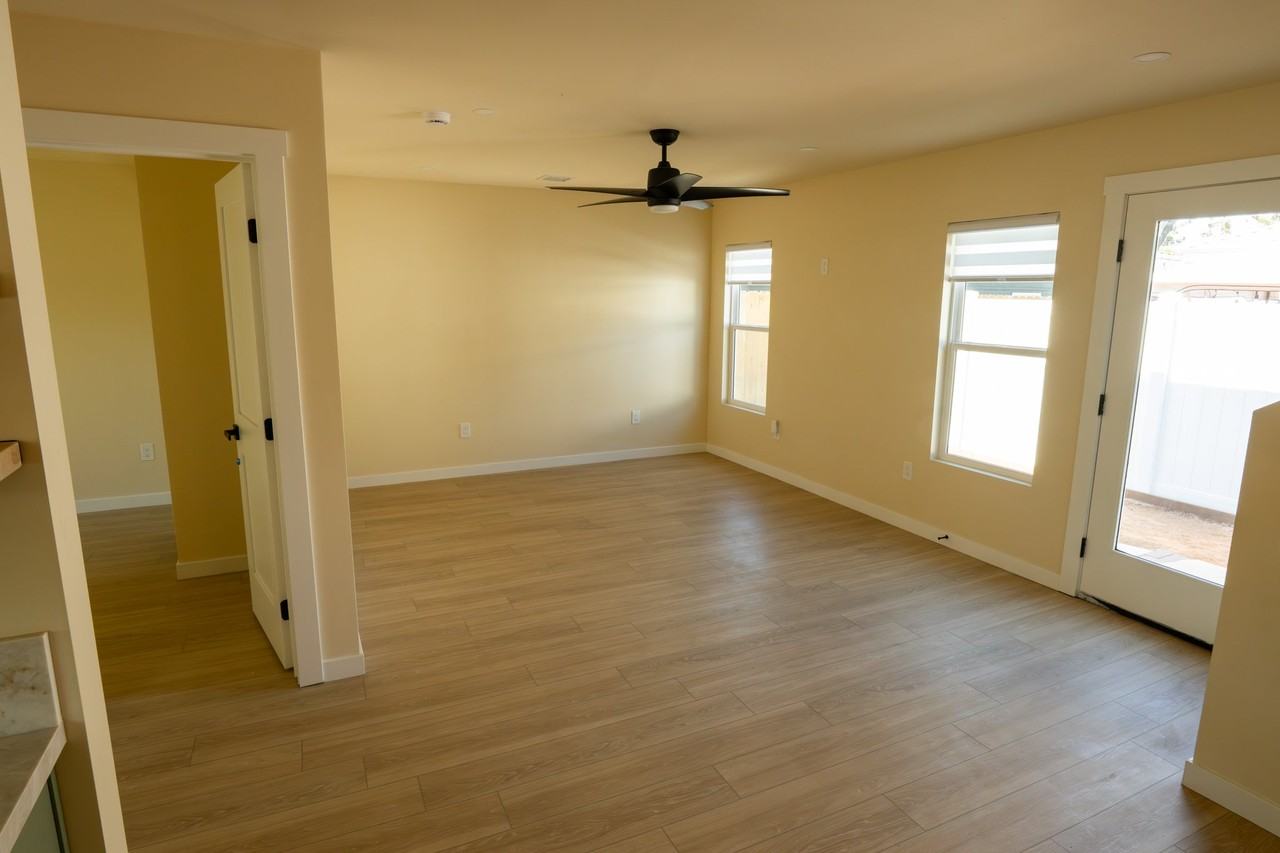 4725 Rolando Blvd - Photo 5 of 18
