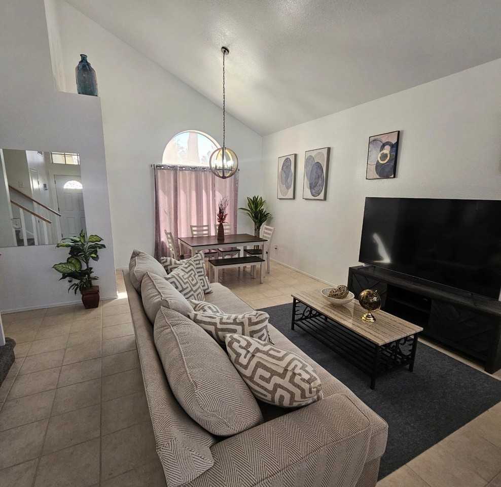 5620 Indian Ridge Dr - Photo 4 of 9